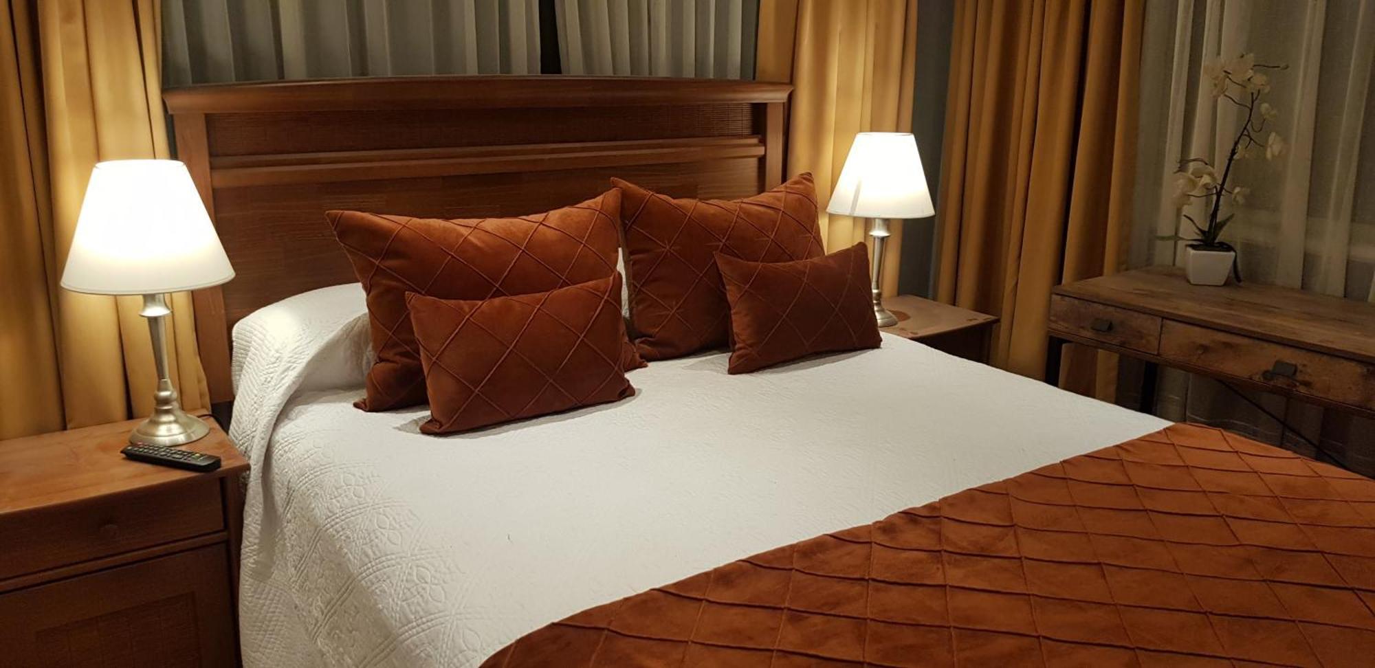 Hotel Puerta Del Lago Пуерто-Варас Екстер'єр фото