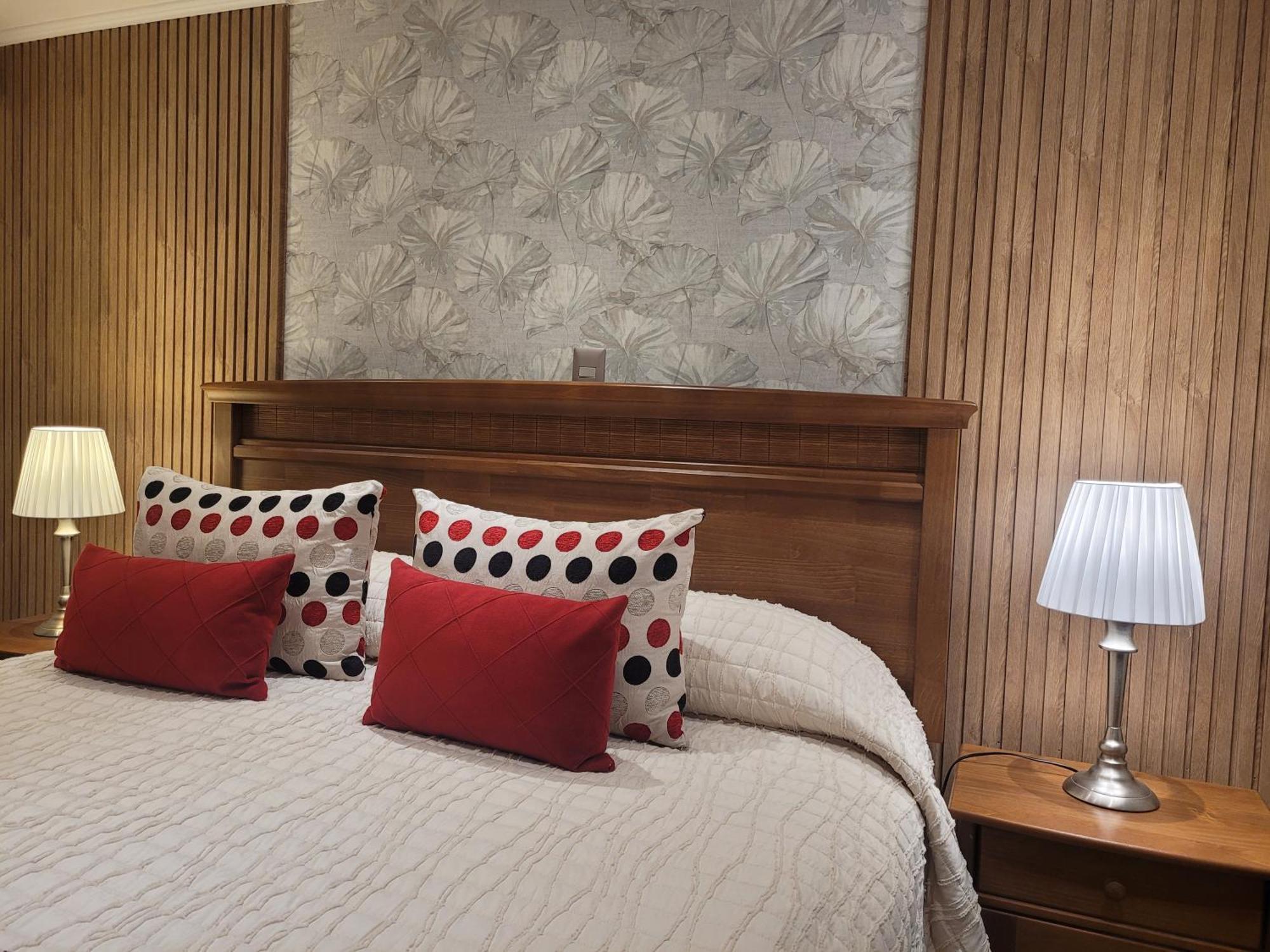 Hotel Puerta Del Lago Пуерто-Варас Екстер'єр фото