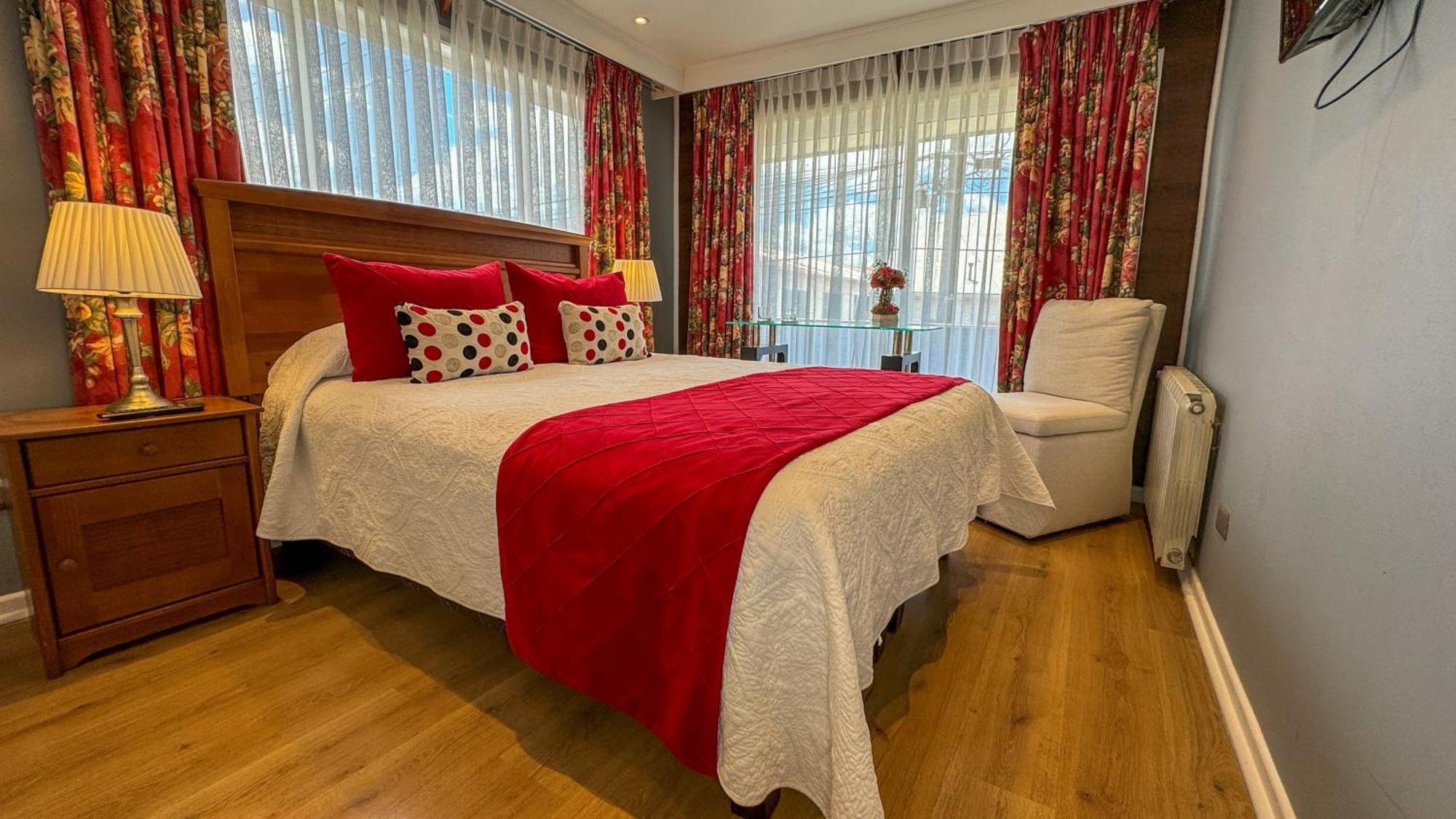 Hotel Puerta Del Lago Пуерто-Варас Екстер'єр фото