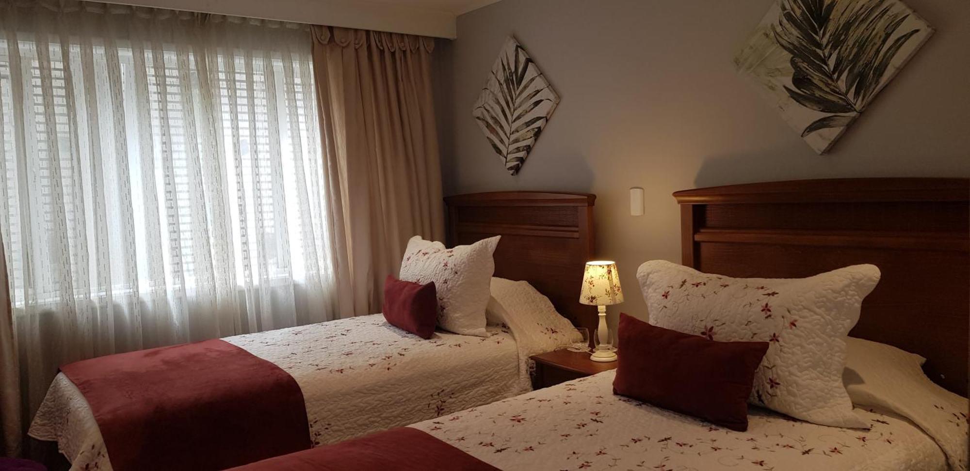 Hotel Puerta Del Lago Пуерто-Варас Екстер'єр фото