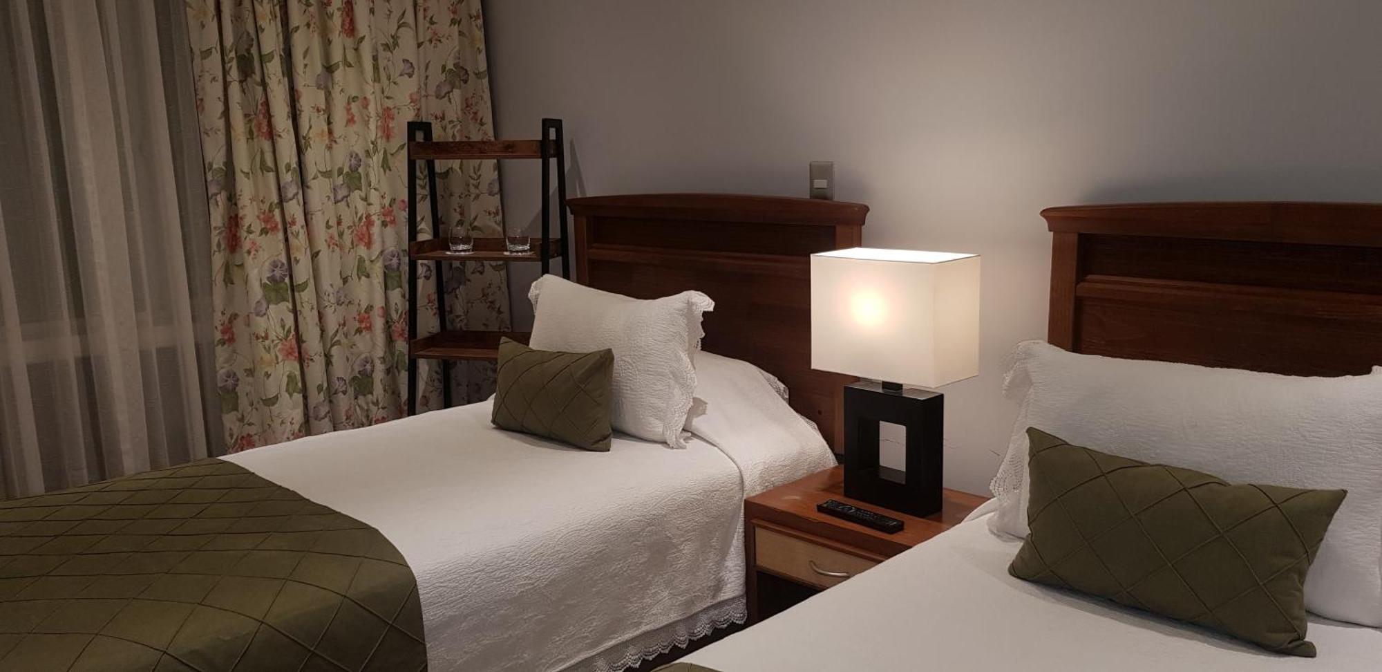 Hotel Puerta Del Lago Пуерто-Варас Екстер'єр фото