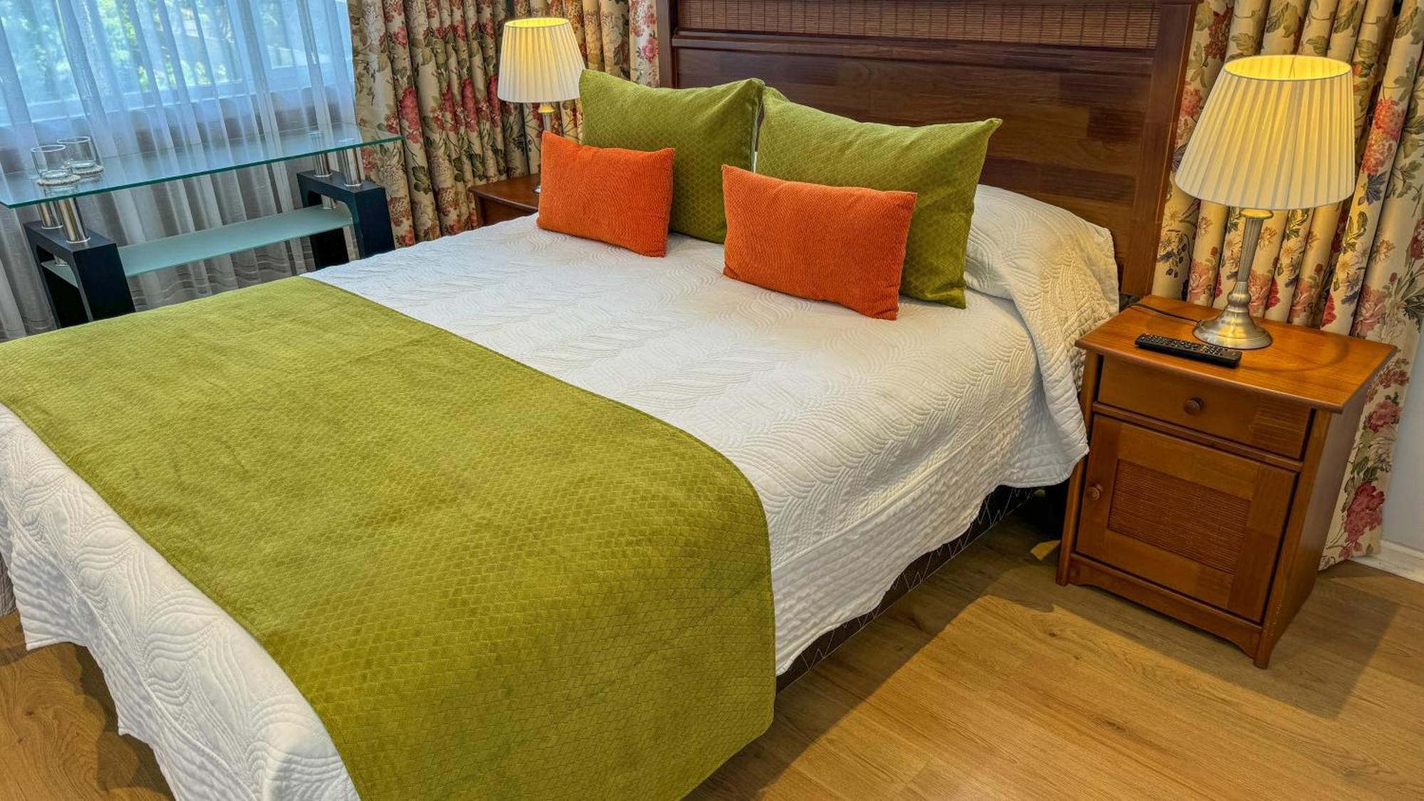 Hotel Puerta Del Lago Пуерто-Варас Екстер'єр фото