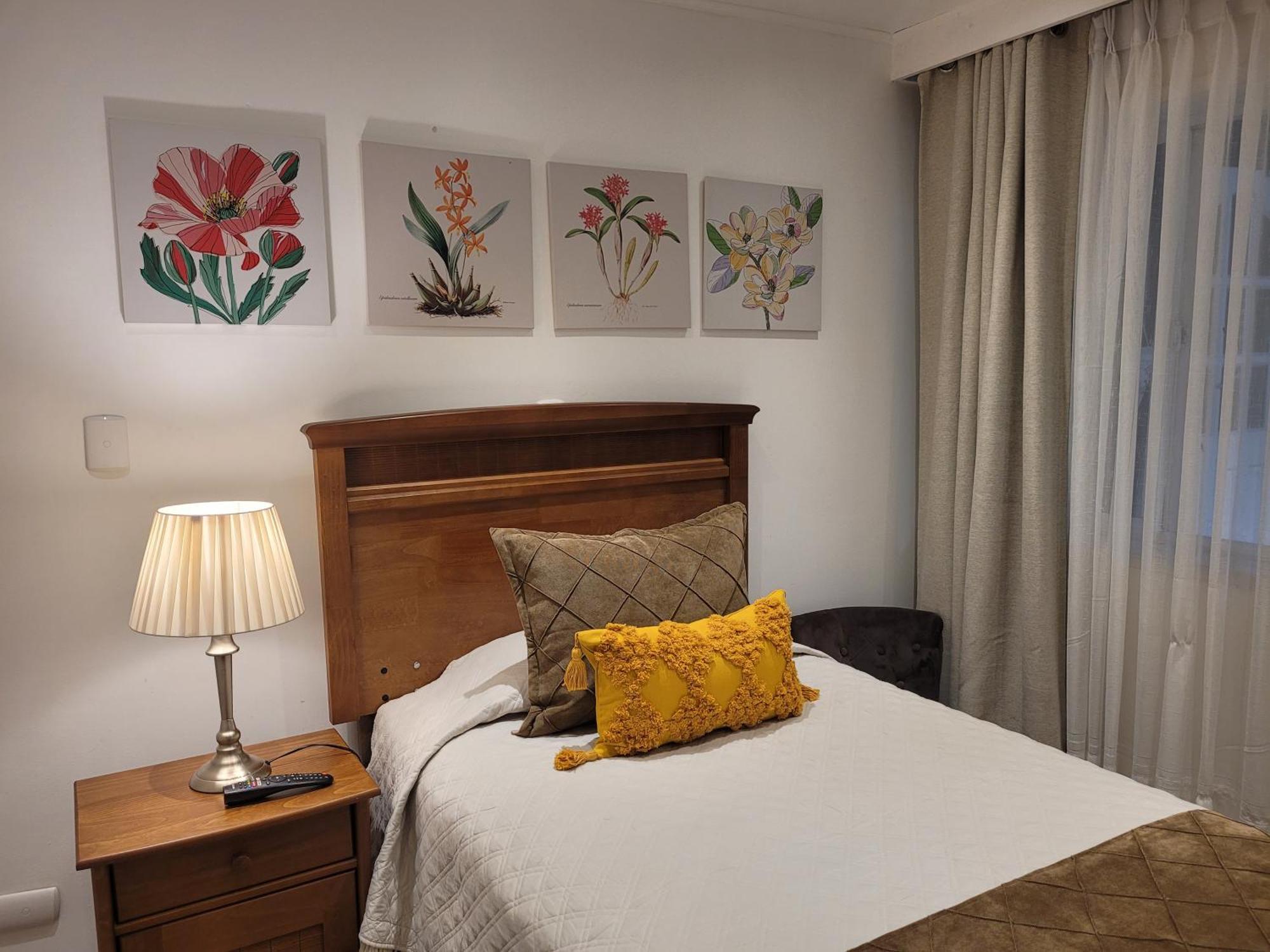 Hotel Puerta Del Lago Пуерто-Варас Екстер'єр фото
